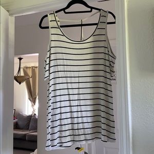 Open shoulder - cute back detail tee